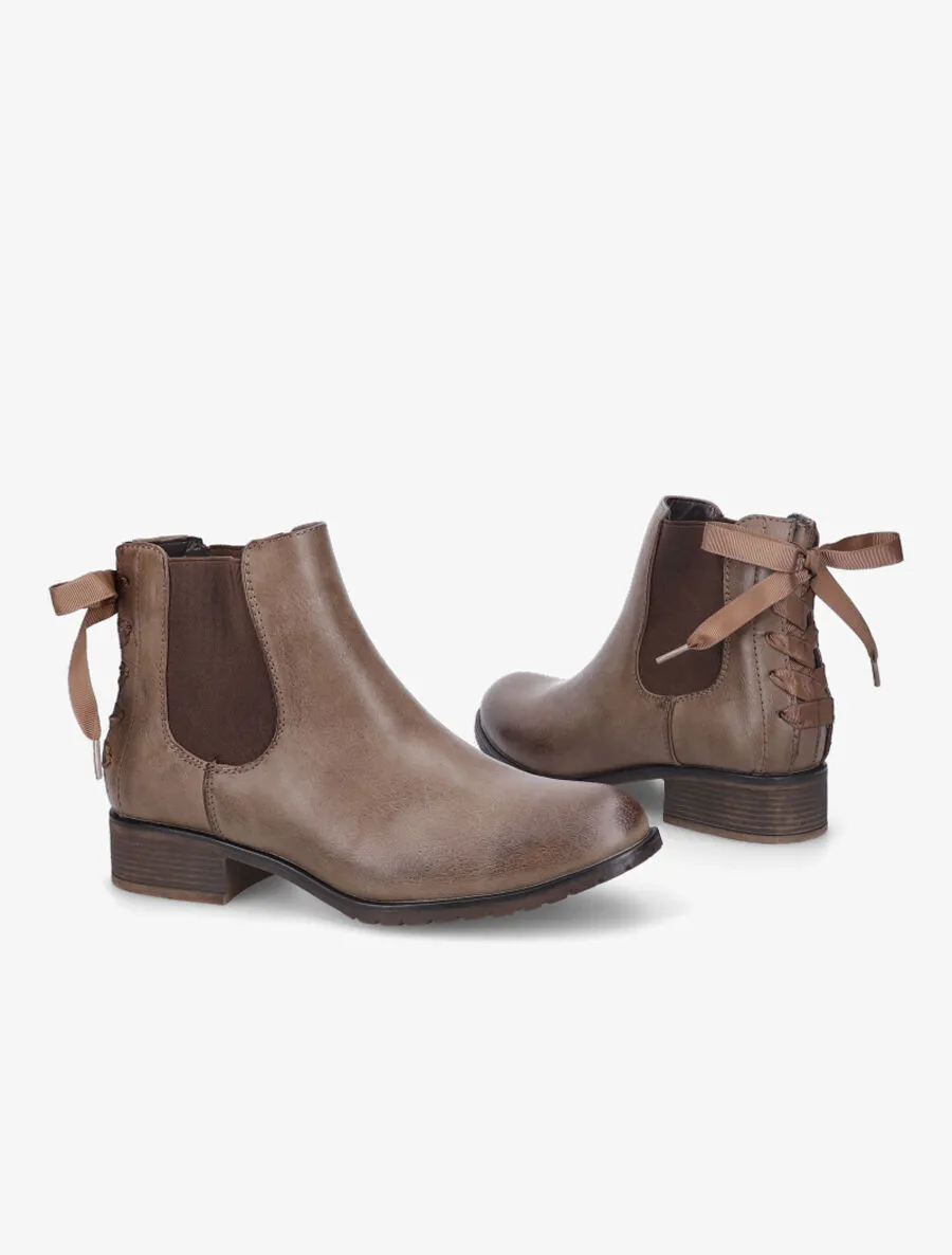 Bottines à contrefort corseté