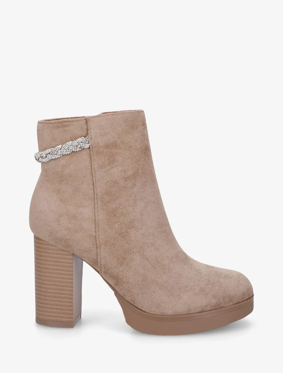 Bottines à talon et strass en suédine