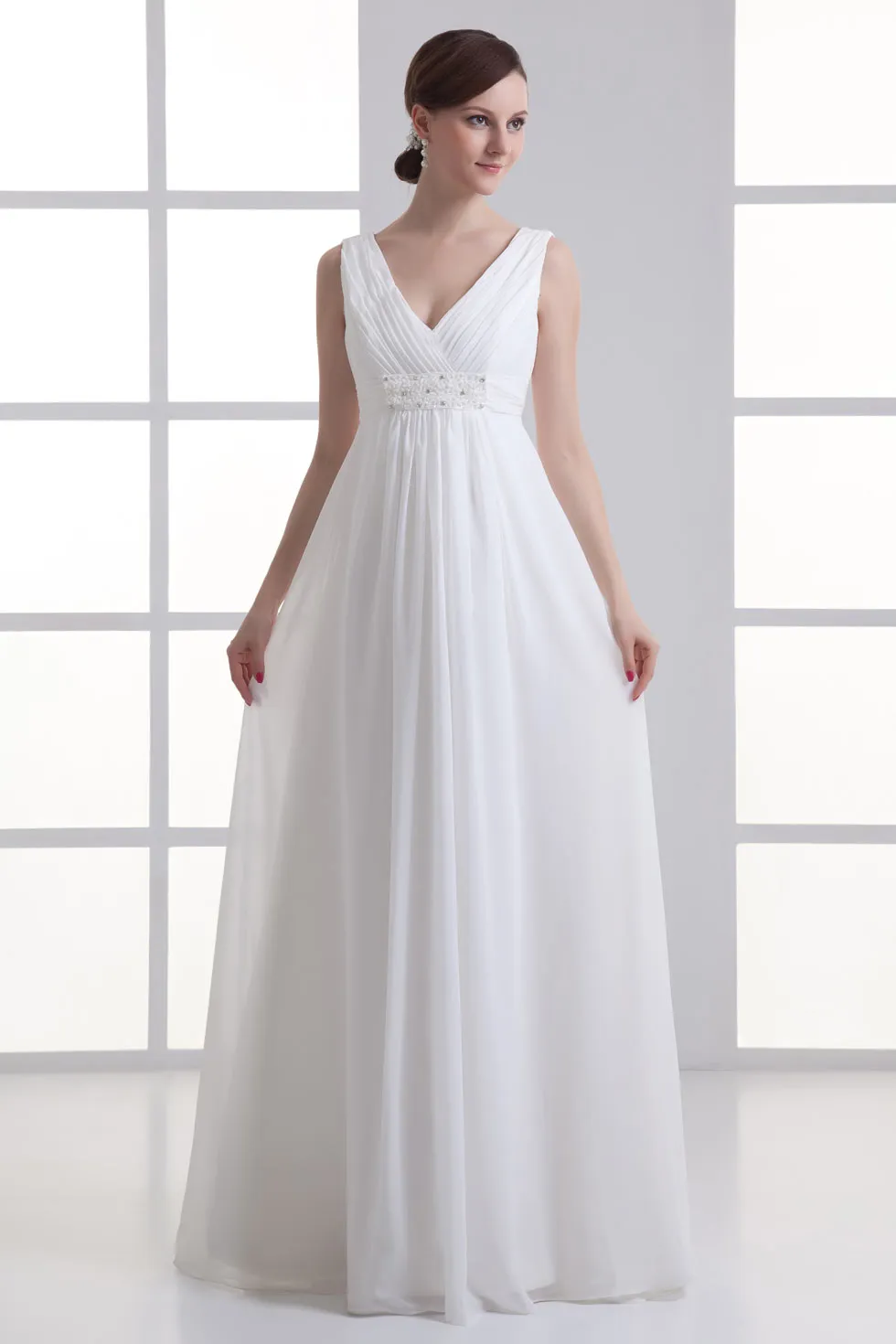 Robe de mariée simple à col V empire avec fronces