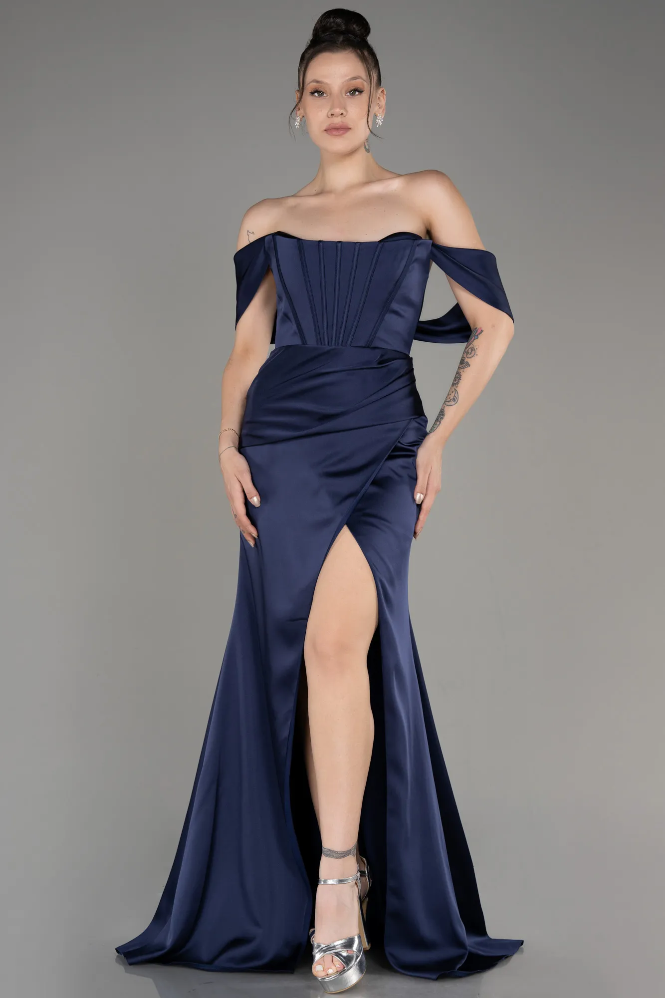 Robe de Soirée Longue Satin Noir ABU3964